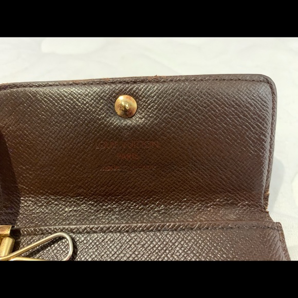 Authentic Louis Vuitton 4 Key Holder - Picture 6 of 8